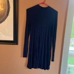 Blue crew neck flowy dress